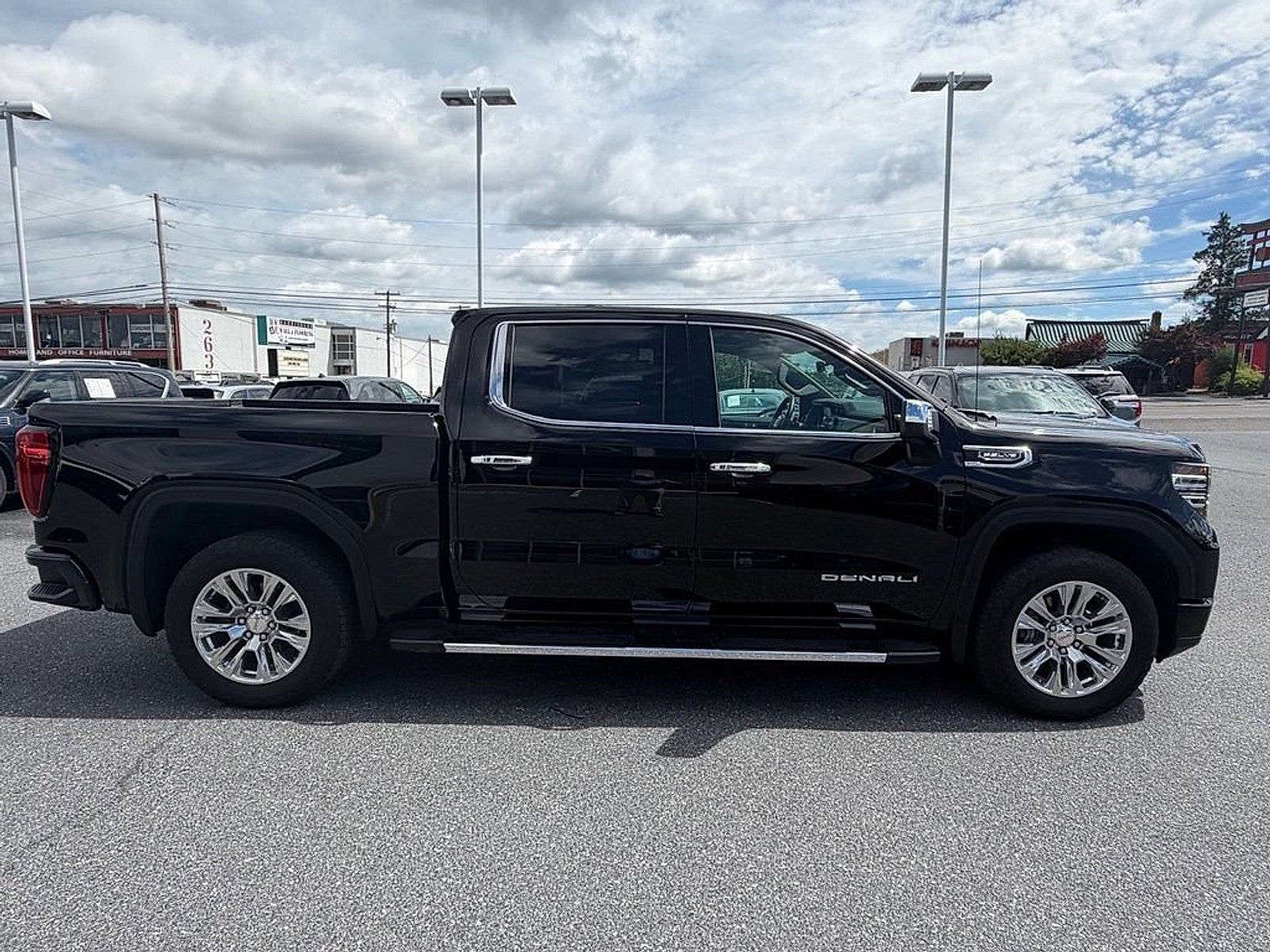 2024 GMC Sierra 1500 — side profile view