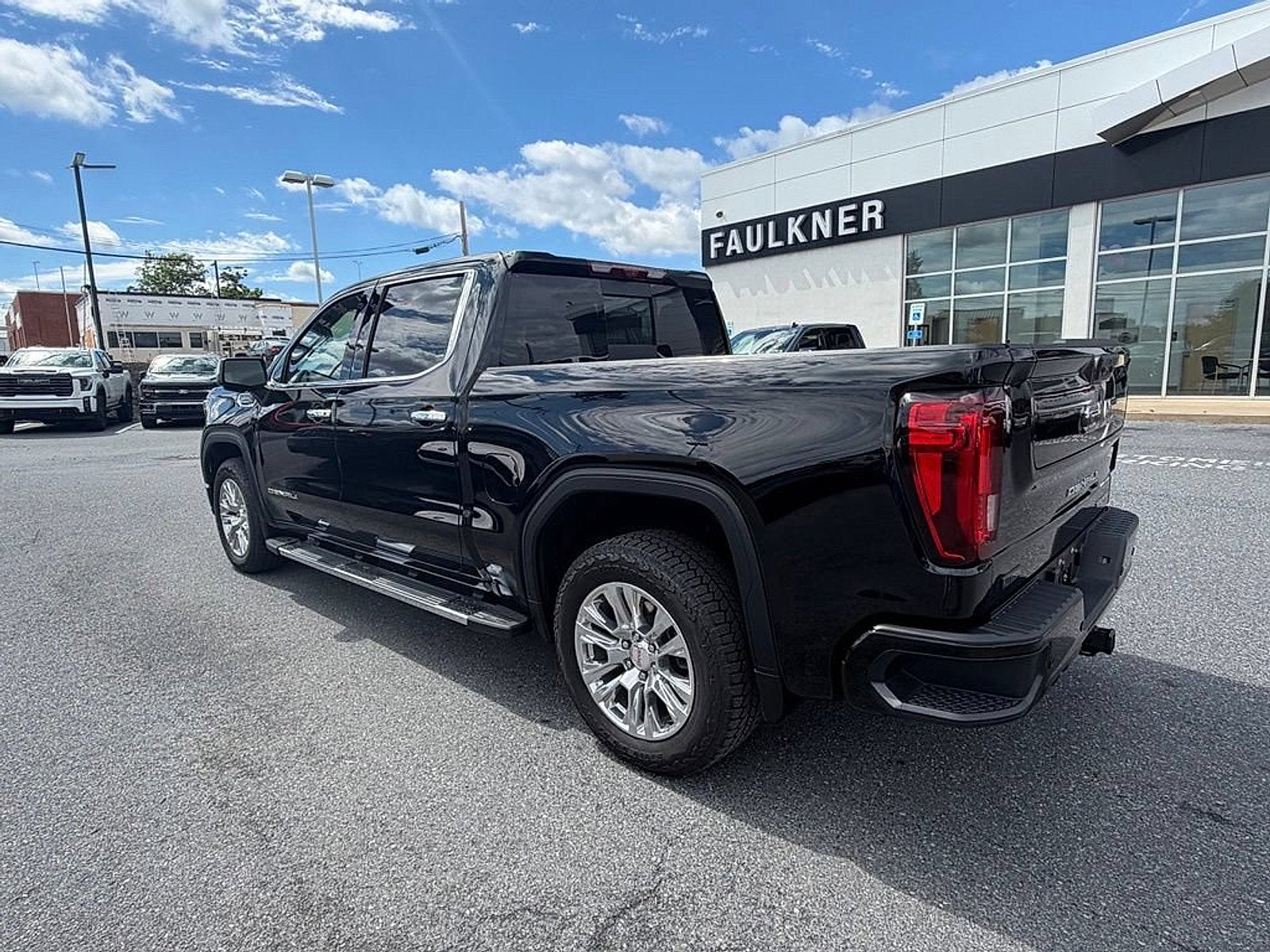 2024 GMC Sierra 1500 — detail view