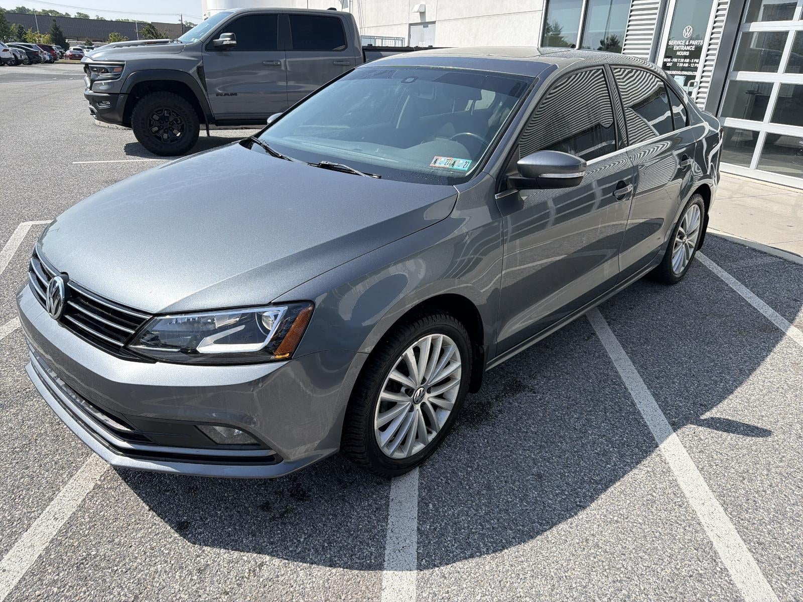 2016 Volkswagen Jetta — side profile view