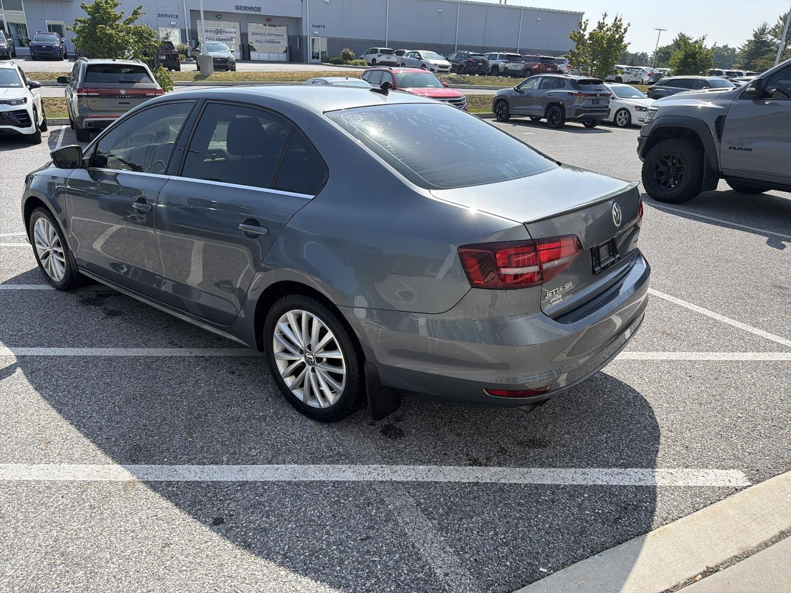 2016 Volkswagen Jetta — interior view
