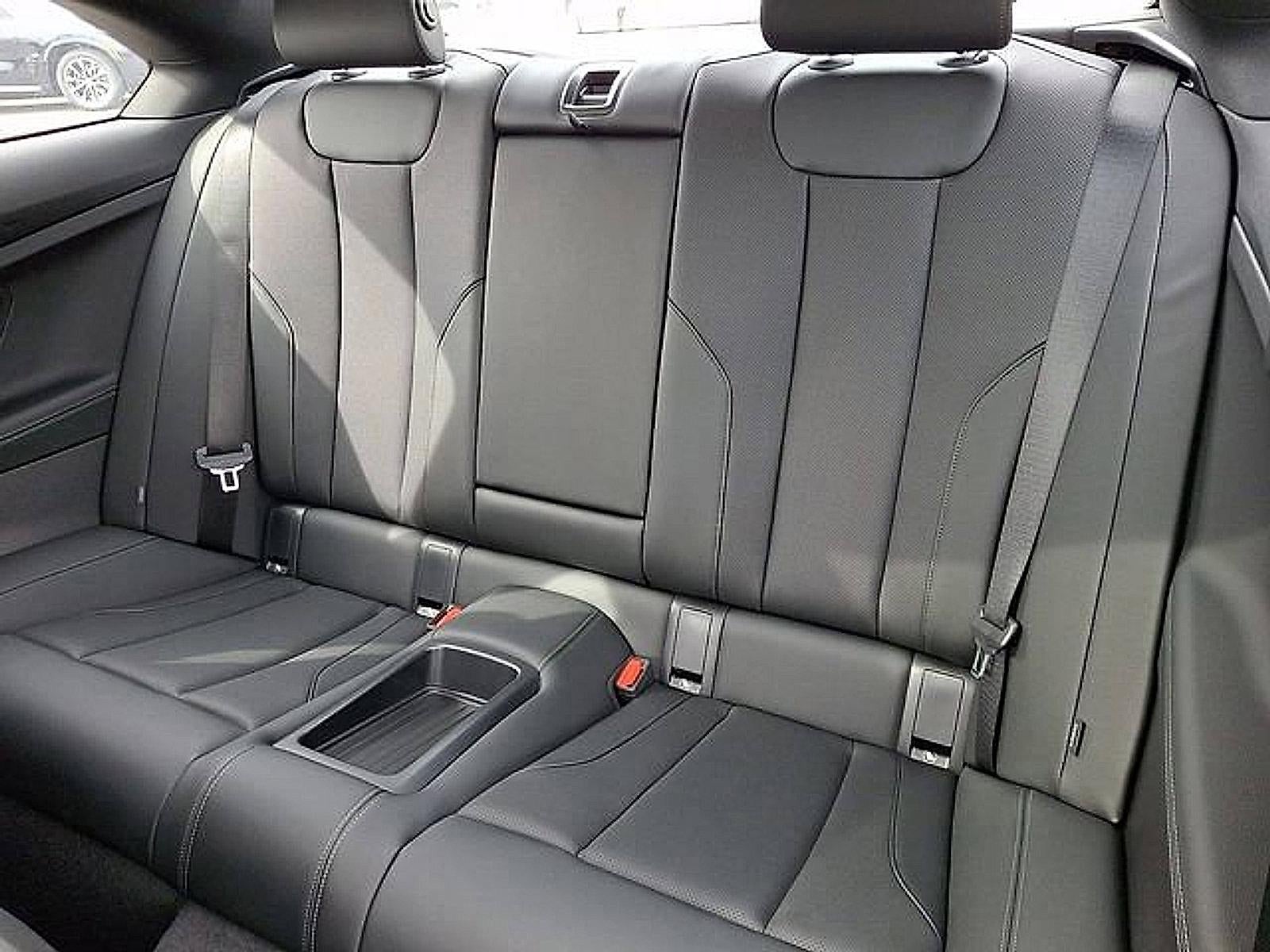 2026 BMW 230i xDrive — detail view