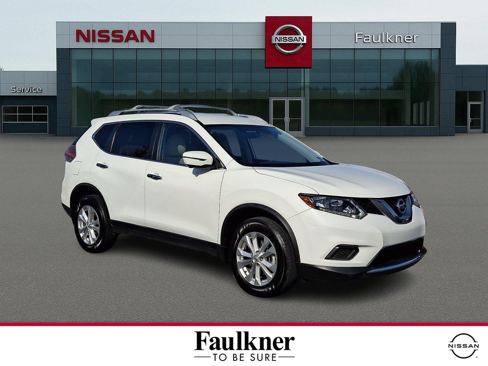 2016 Nissan Rogue AWD 4dr SV in Glacier White — front three-quarter view