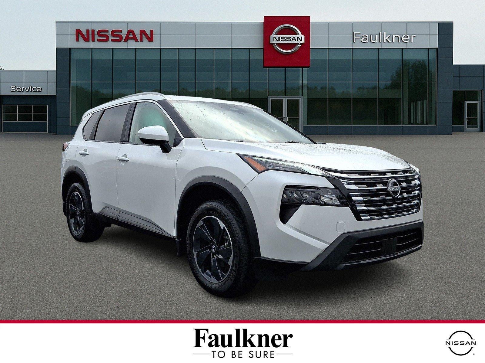2026 Nissan Rogue AWD SV *Ltd Avail* in Everest White Pearl Tricoat — front three-quarter view